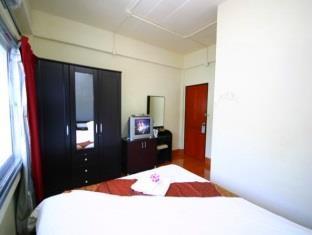 2Gether Guesthouse Karon Exterior photo